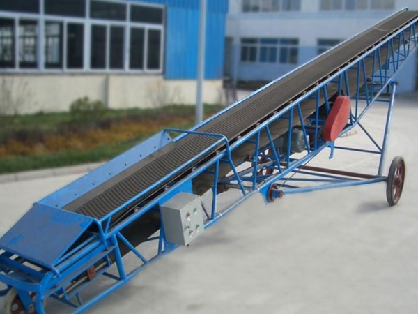 移動式輸送機(jī) 